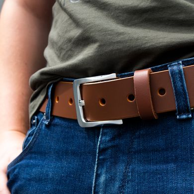 Leather belt, cognac color with silver buckle 110